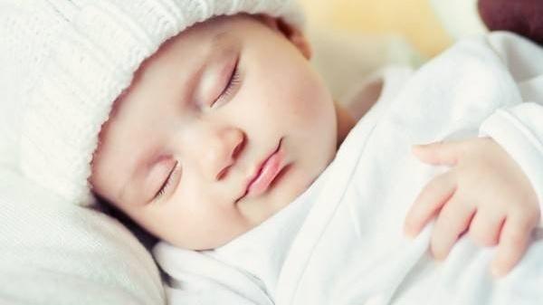 Nằm Mơ Thấy Con Nít Đánh Số Gì? Giải Mã Chi Tiết