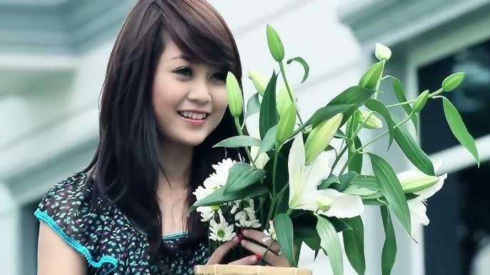 Giải Mã Giấc Mơ Thấy Người Ta Mời Mua Vé Số