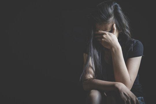 Chồng khóc vui sướng trong mơ
