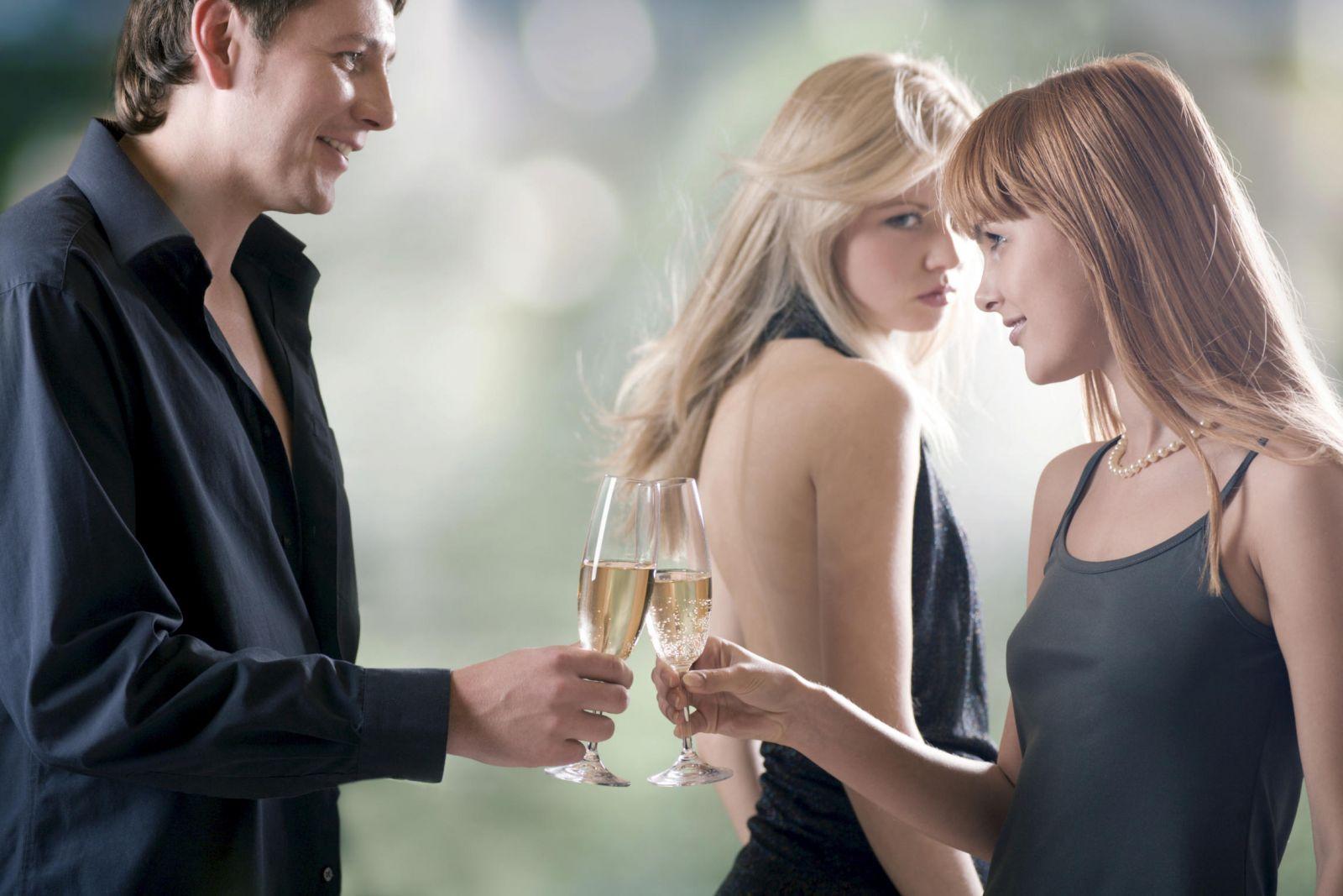 Nằm Mơ Thấy Dọn Nhà Đánh Số Gì? Giải Mã Chi Tiết