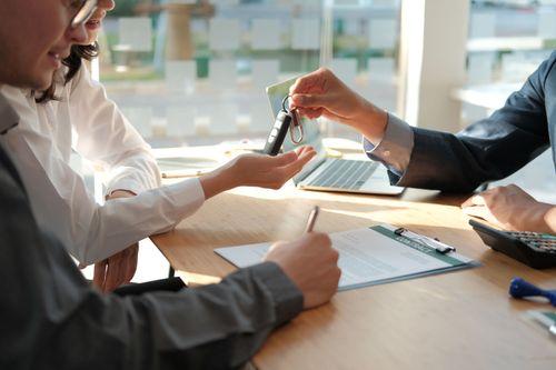 Giải Mã Giấc Mơ Thấy Mất Điện Thoại Đánh Con Gì?