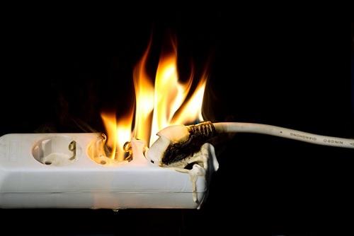 Giải Mã Giấc Mơ Có Người Sực Tỉnh Cơn Mơ Nằm Trong Bóng Tối