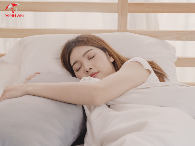 Mơ thấy em bé mọc răng cười tươi
