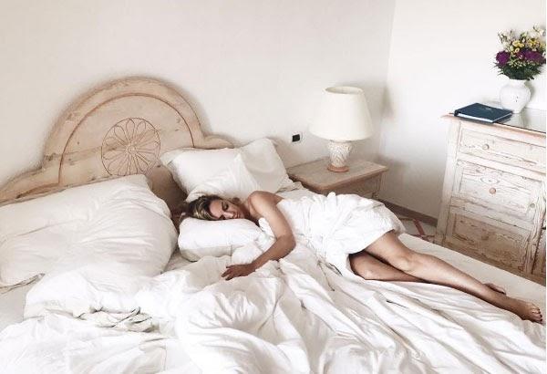 Mơ thấy người khác không mặc đồ lót