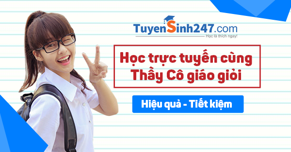 Ngựa Trắng Chạy Trên Đồng Cỏ