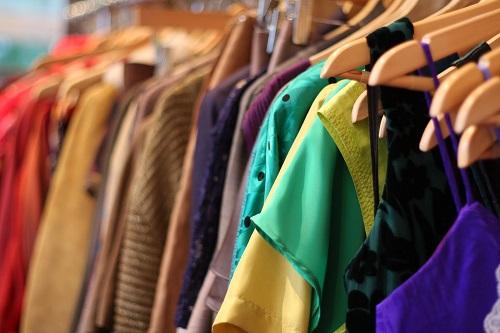 Nằm Mơ Thấy Bắt Rắn Màu Đen: Giải Mã &amp; Số Đề Liên Quan