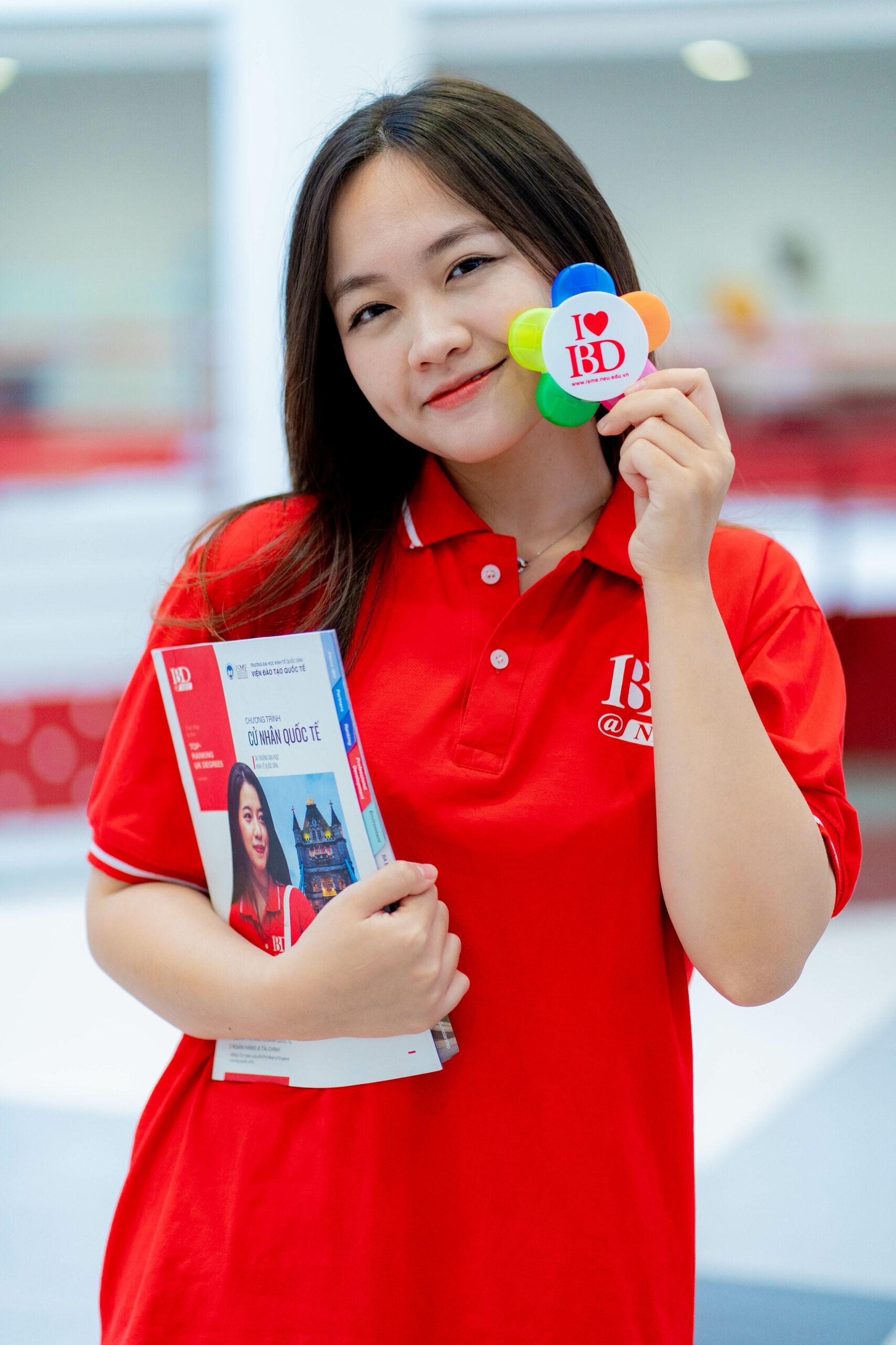 Giải Mã Giấc Mơ Bị Mất Hết Tiền Đánh Con Gì?