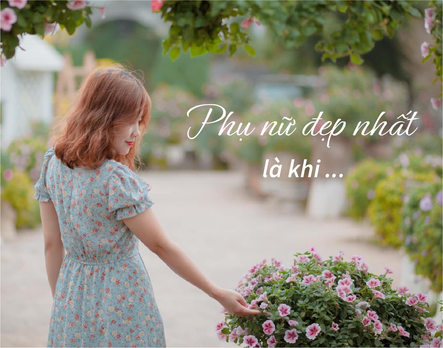 Phụ nữ đẹp mỉm cười