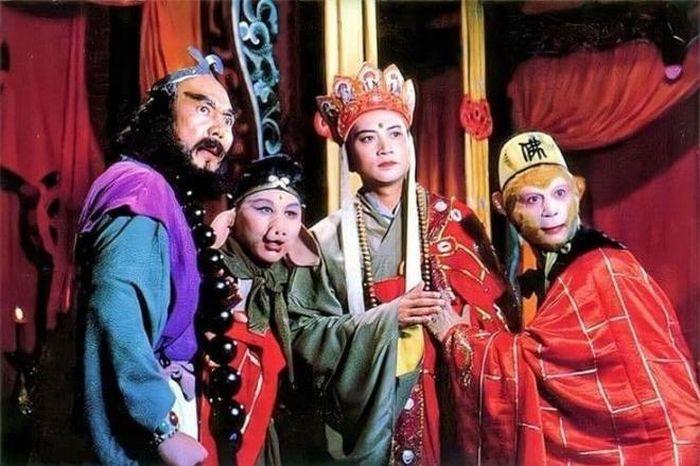 Giải Mã Giấc Mơ Thấy Vợ Chồng Người Khác Cãi Nhau Đánh Con Gì?